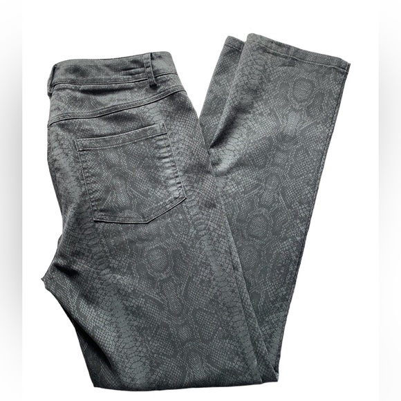 Elliott Lauren Pants. Snakeskin print. Size 6. - Picture 3 of 8